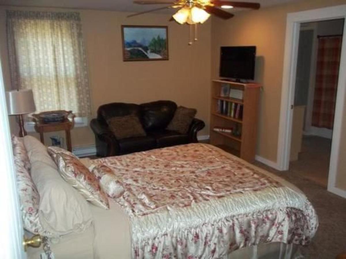 Tin Brook Bed & Breakfast Walden ภายนอก รูปภาพ